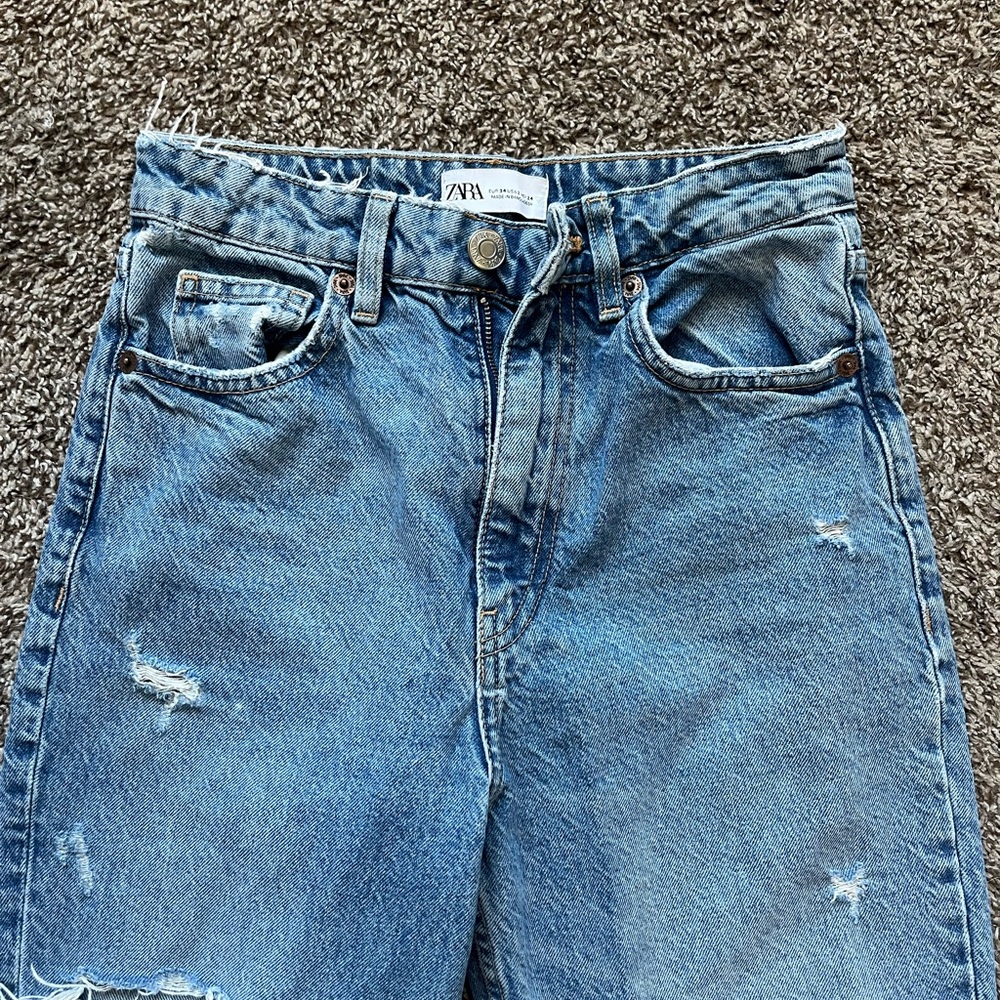 Zara Women’s Blue Jeans